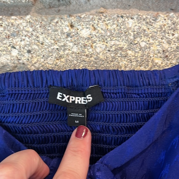 Express Top - Picture 2 of 6